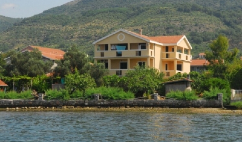Апартаменты Матьевич, Тиват, Apartments
