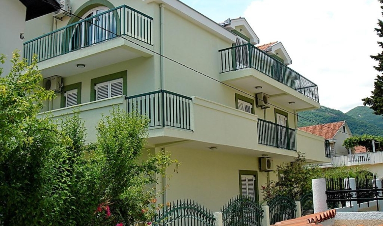 Апартаменты Одалович, Биела, Apartments