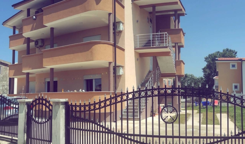 Apartamente Ajka, Ulqini, Apartamente