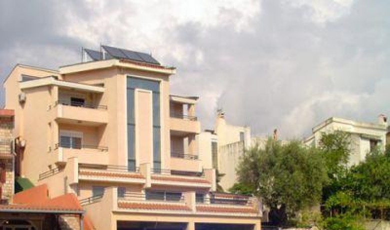 VILLA NEPTUN, Bar, Apartments