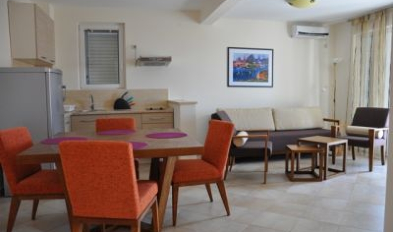 Lila Aurea Apartments, Petrovac, Apartments