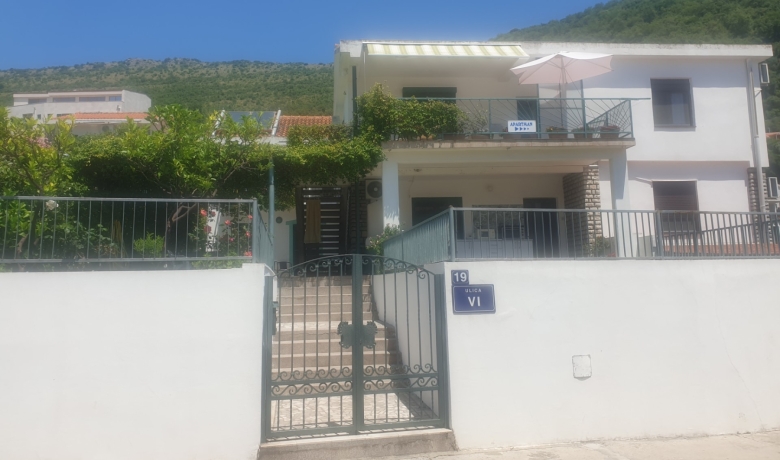 Apartment ANA, Petrovac, Apartments