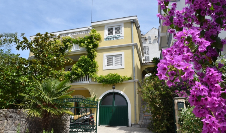 Apartments HUTER, Herceg Novi, Apartments