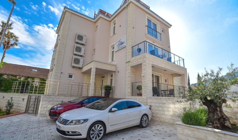Wohnung L Palace, Budva, Ferienwohnungen