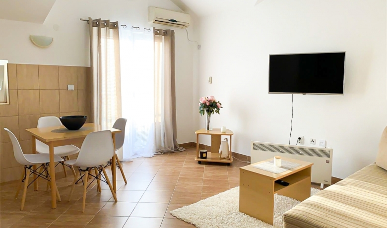 Ilic apartments, Bijela, Apartments