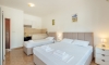 Private accommodation Malavrazic, Igalo, Apartments